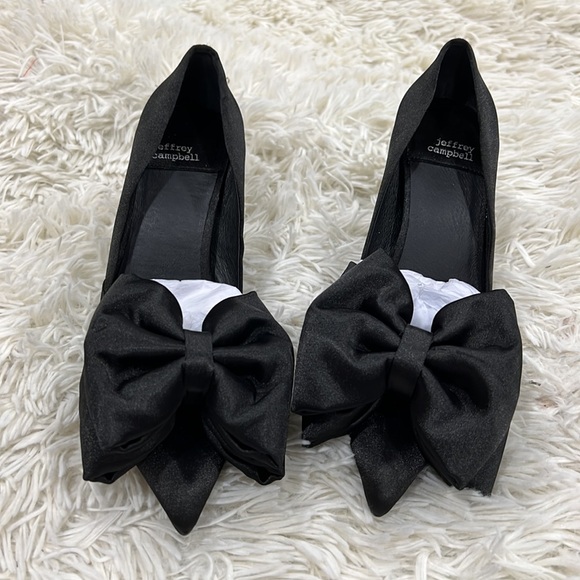 Jeffrey Campbell Women's Convince Bow Pointed Toe Pumps - Picture 3 of 7